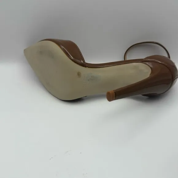 Steve Madden Alisha Heels Brown Patent Leather  Ankle Strap Sz 8.5