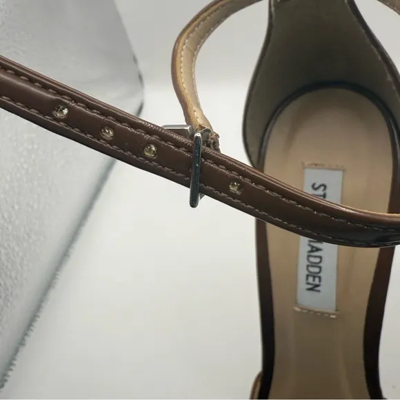 Steve Madden Alisha Heels Brown Patent Leather  Ankle Strap Sz 8.5