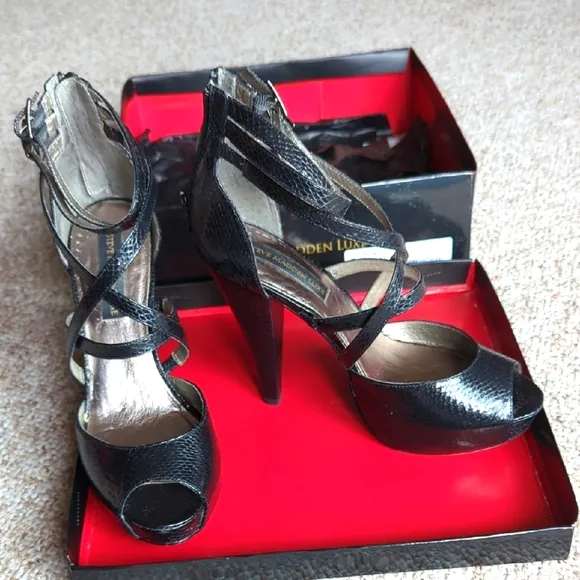 Steve Madden Luxe Black Heels with High Stiletto and Intricate Straps