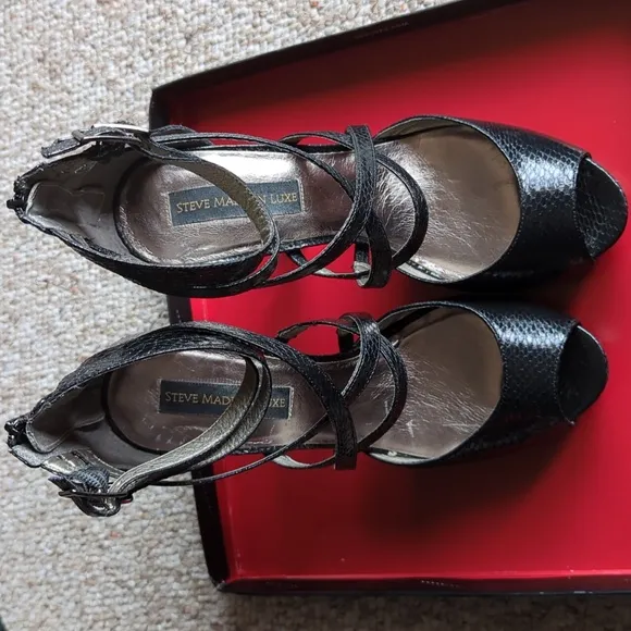 Steve Madden Luxe Black Heels with High Stiletto and Intricate Straps