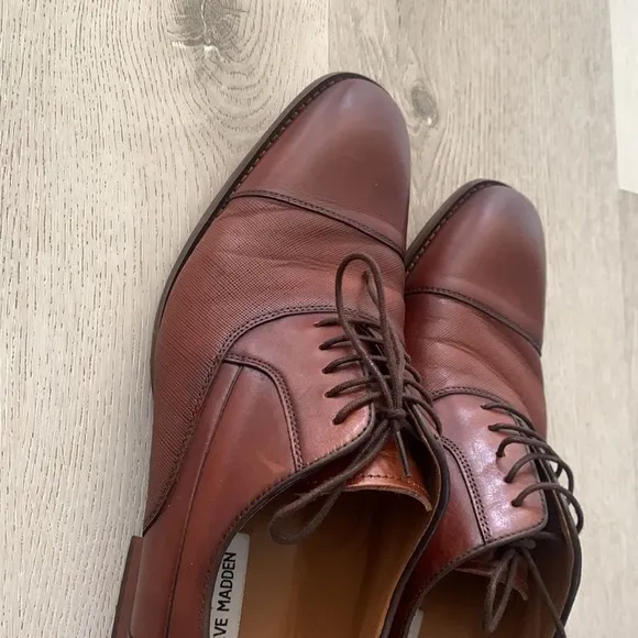 Steve Madden Proctr wingtip Oxfords shoes 10.5 brown tan classic elegant leather