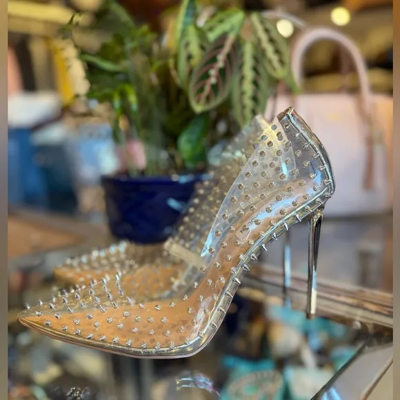 Steve Madden Pumps Sz 9.5 Clear Studded Spikes Shoes