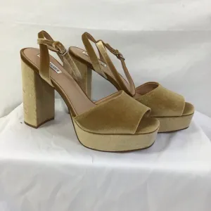 STEVE MADDEN WOMEN MUSTARD GOLD VELVET BUCKEL ANKLE STRAP OPEN TOE HEEL SHOES 11