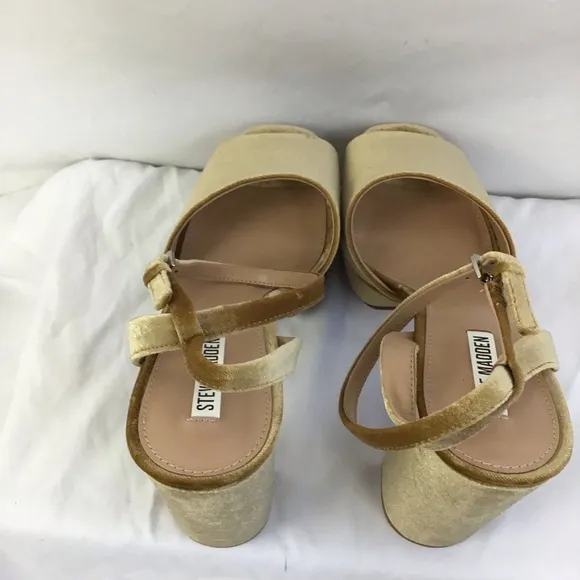 STEVE MADDEN WOMEN MUSTARD GOLD VELVET BUCKEL ANKLE STRAP OPEN TOE HEEL SHOES 11