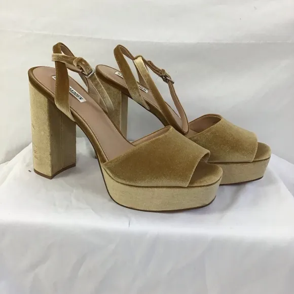 STEVE MADDEN WOMEN MUSTARD GOLD VELVET BUCKEL ANKLE STRAP OPEN TOE HEEL SHOES 11