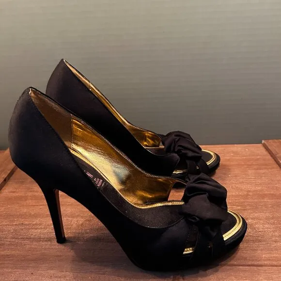 Steve Madden Womens Black Bow Slip On 4.5&quot; Stiletto Heels Size 8M