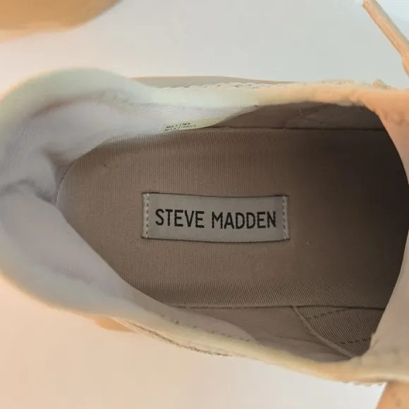 Steve Madden Womens Maxima Blush Beige bedazzled Sneaker Size 7.5