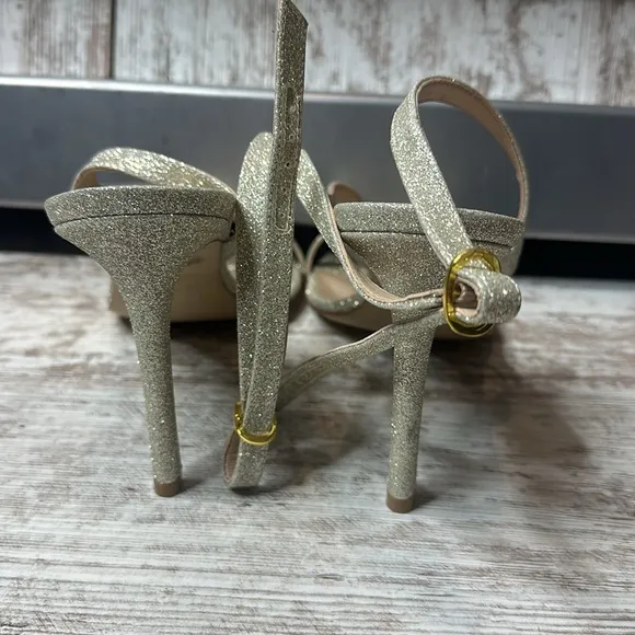 STUART WEITZMAN Align 95 Glitter Sandal In Gold size 10