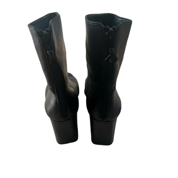 STUART WEITZMAN Black Leather Back Zip Ankle Booties Boots Made in Spain