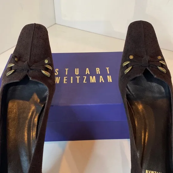 Stuart Weitzman Chocolate Brown Pierced Suede 1.5” Kitten Heel pumps BNIB 9N