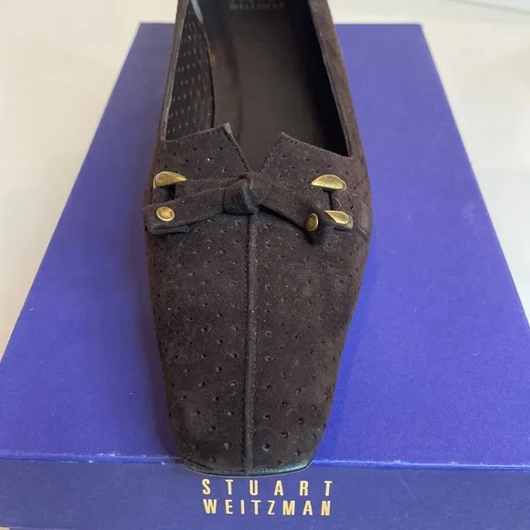 Stuart Weitzman Chocolate Brown Pierced Suede 1.5” Kitten Heel pumps BNIB 9N