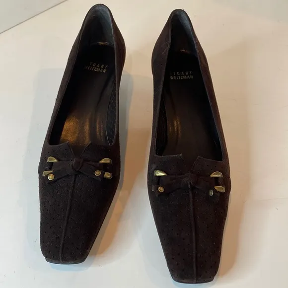 Stuart Weitzman Chocolate Brown Pierced Suede 1.5” Kitten Heel pumps BNIB 9N