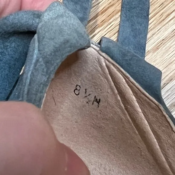 Stuart Weitzman Corbata Suede  Sandals Size 8.5