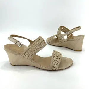 STUART WEITZMAN GOLD METALLIC LASER CUT LEATHER W / STUDS OPEN TOE SANDALS PUMPS