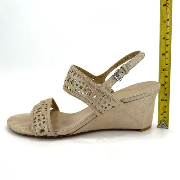 STUART WEITZMAN GOLD METALLIC LASER CUT LEATHER W / STUDS OPEN TOE SANDALS PUMPS
