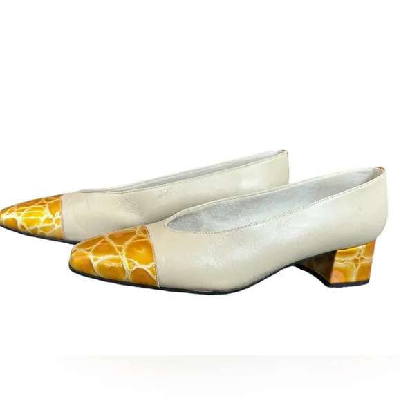 Stuart Weitzman Ivory Cream Classic Pumps Womens Size 8 AA Cap Toe Slip Heels