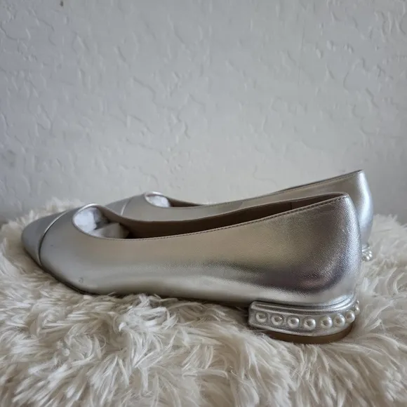 Stuart Weitzman Metallic Simulated Pearl Leather Flats Shoes Size 10.5