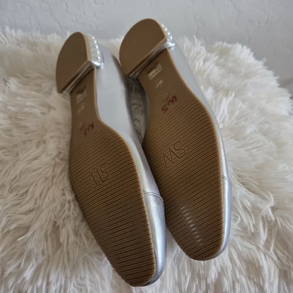 Stuart Weitzman Metallic Simulated Pearl Leather Flats Shoes Size 10.5