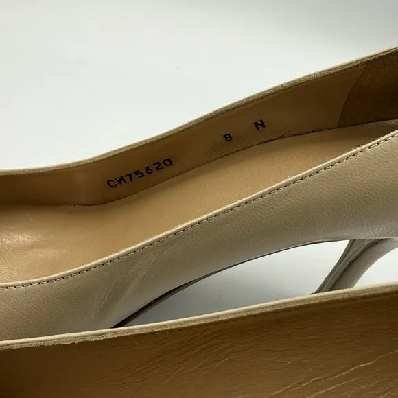 Stuart Weitzman Nude Tan Beige leather pumps shoes heels Sz 8 N pointed toe