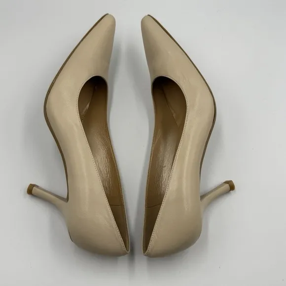 Stuart Weitzman Nude Tan Beige leather pumps shoes heels Sz 8 N pointed toe