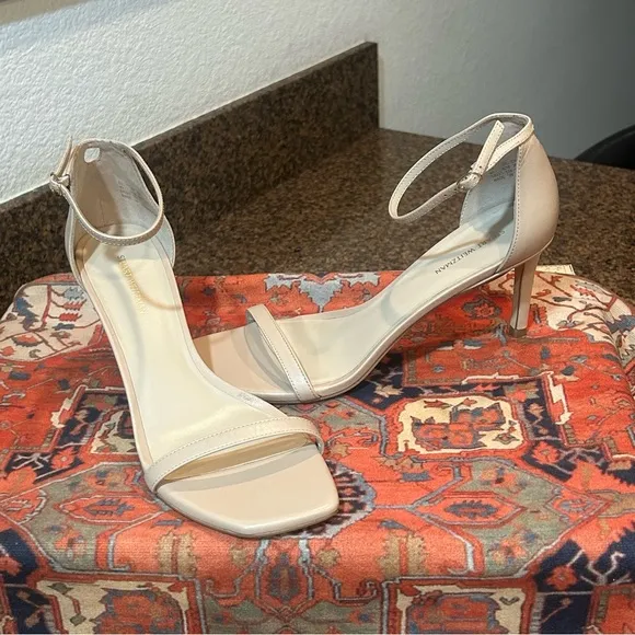 Stuart Weitzman Nudist ll Heels Sz: 9.5 NWOT