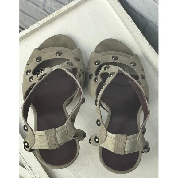 Stuart Weitzman Ratatat Women Suede Stud Sandal Taupe Sz 7.5 4inch Heel Boss Rck