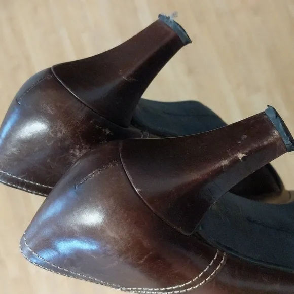 Stuart Weitzman shoes/pumps in brown, size 9M