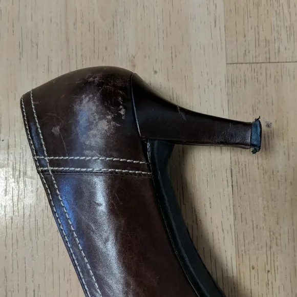 Stuart Weitzman shoes/pumps in brown, size 9M