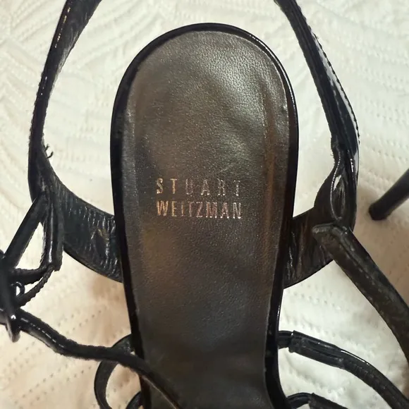 Stuart Weitzman women’s Black Patent Leather Strappy Heel Shoes. Size 8.5