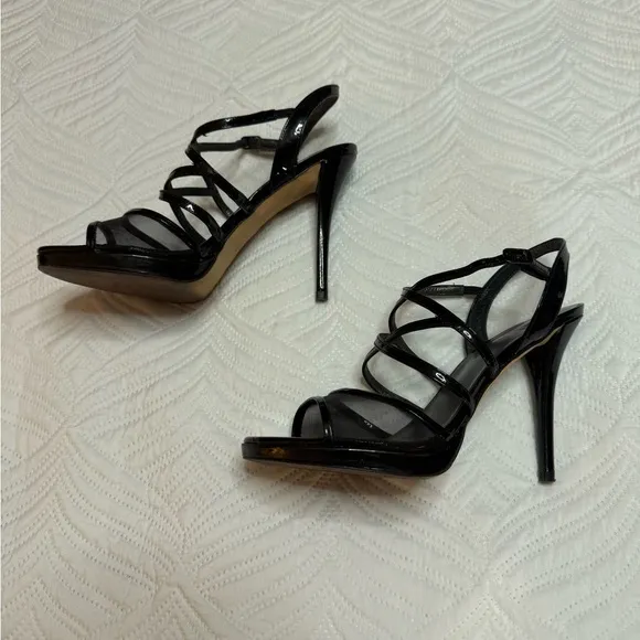 Stuart Weitzman women’s Black Patent Leather Strappy Heel Shoes. Size 8.5