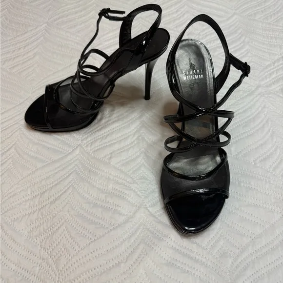 Stuart Weitzman women’s Black Patent Leather Strappy Heel Shoes. Size 8.5