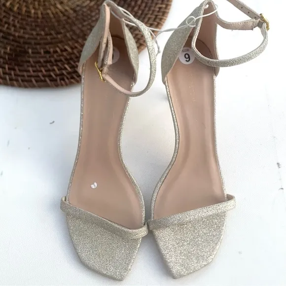 Stuart Weitzman Womens Shoes Heels Gold Glitter Thin Strap Stiletto Size 9
