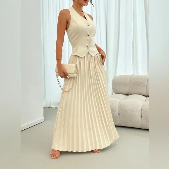 Stunning Skirt Set - Button Front Backless Sleeveless Halter Top &amp; Pleated Skirt