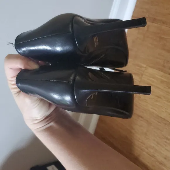 Taccetti Elegant Black and Cream Cut Outs Women's Heels/ Ankle boots 39 1/2