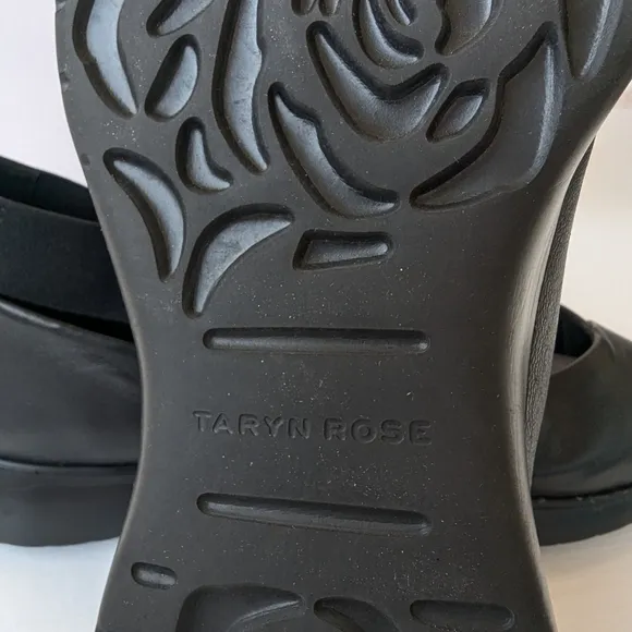 Taryn Rose Danielle Soft  Leather lack Flats with Crossover Detail