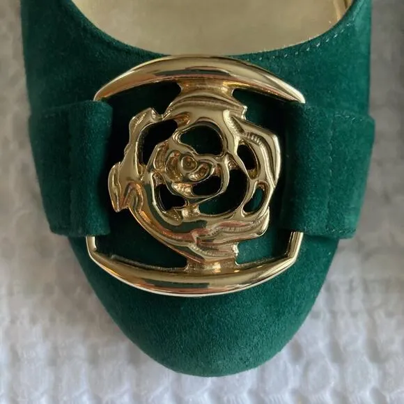 Taryn Rose Wedge Heel Kelly Green Suede Gold Metal Detail Women's Size 6.5