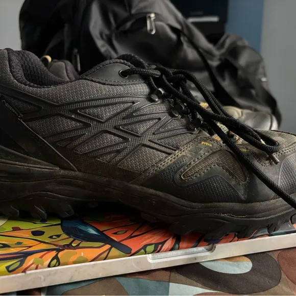 The North Face Men's Black and Yellow Shoes