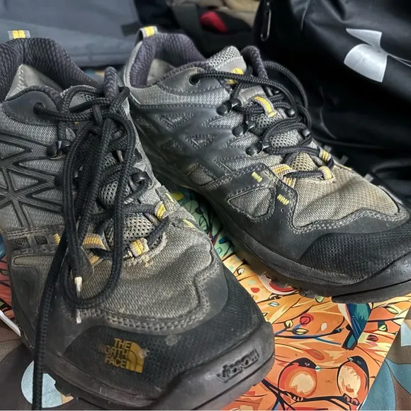 The North Face Men's Black and Yellow Shoes