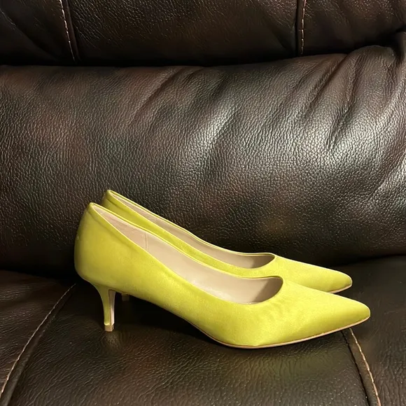 Theory women’s silk city 55 pump heels NEW