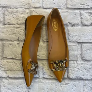 Tod's Women's Tan Leather Flats