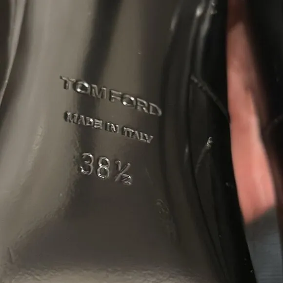 TOM FORD 120mm Patent Leather Pumps Farfetch size 38 1/2 gently used ❤️