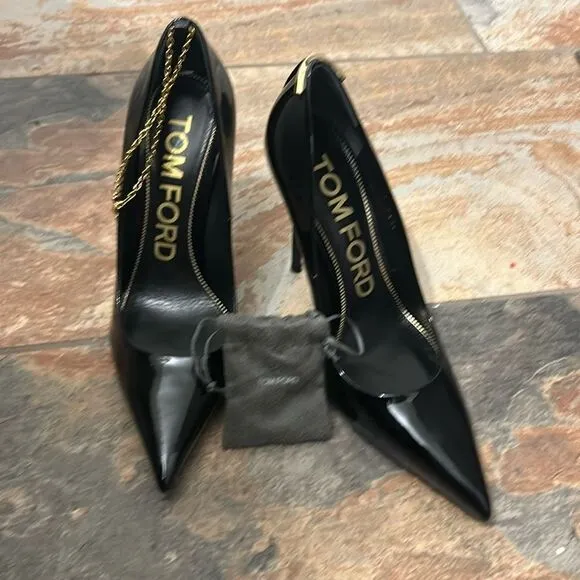 TOM FORD 120mm Patent Leather Pumps Farfetch size 38 1/2 gently used ❤️