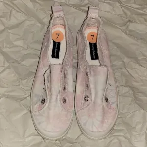 Tommy Bahama Tie Dye Shoes