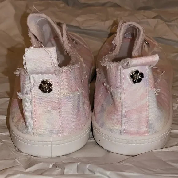 Tommy Bahama Tie Dye Shoes