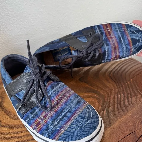 Tommy Bahama X Pendleton Stripe Breaker Lace-Up Shoes Size Very EUC 7 Mens