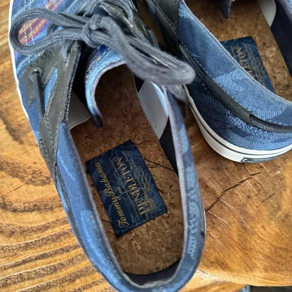Tommy Bahama X Pendleton Stripe Breaker Lace-Up Shoes Size Very EUC 7 Mens