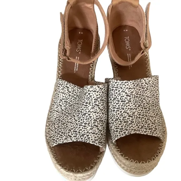 Toms Marisol natural leopard wedge heel open toe ankle strap sandals size 8
