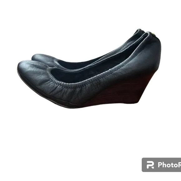 Tory Burch Black Leather Wedge Pumps Womens 9.5 Shoes Gold Logo on Heel