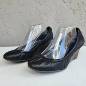 Tory Burch Black Leather Wedge Pumps Womens 9.5 Shoes Gold Logo on Heel