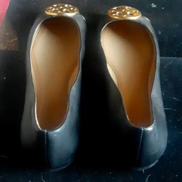 Tory Burch Black Patent Cap Shoes